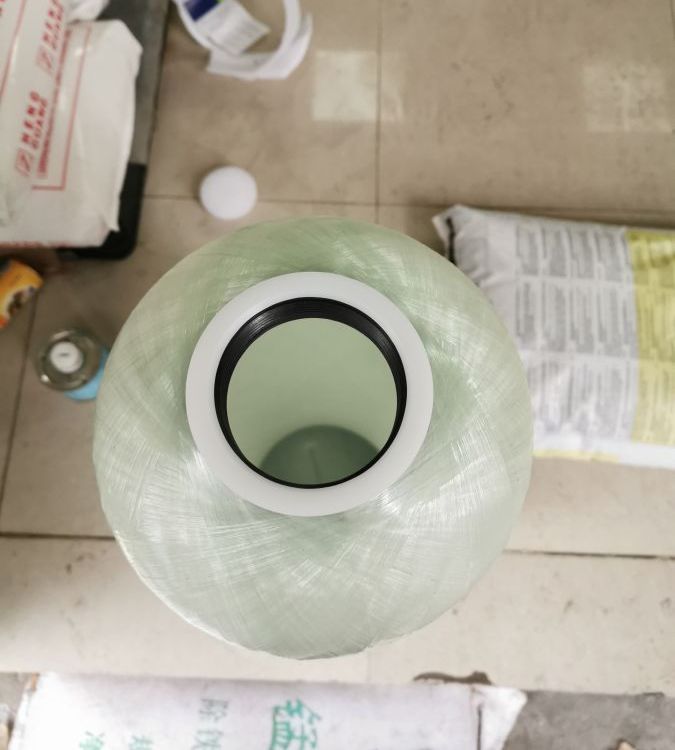 农村井水处理 解决水体淡黄过滤泥沙杂质荣鑫泰1665玻璃钢罐3吨/h