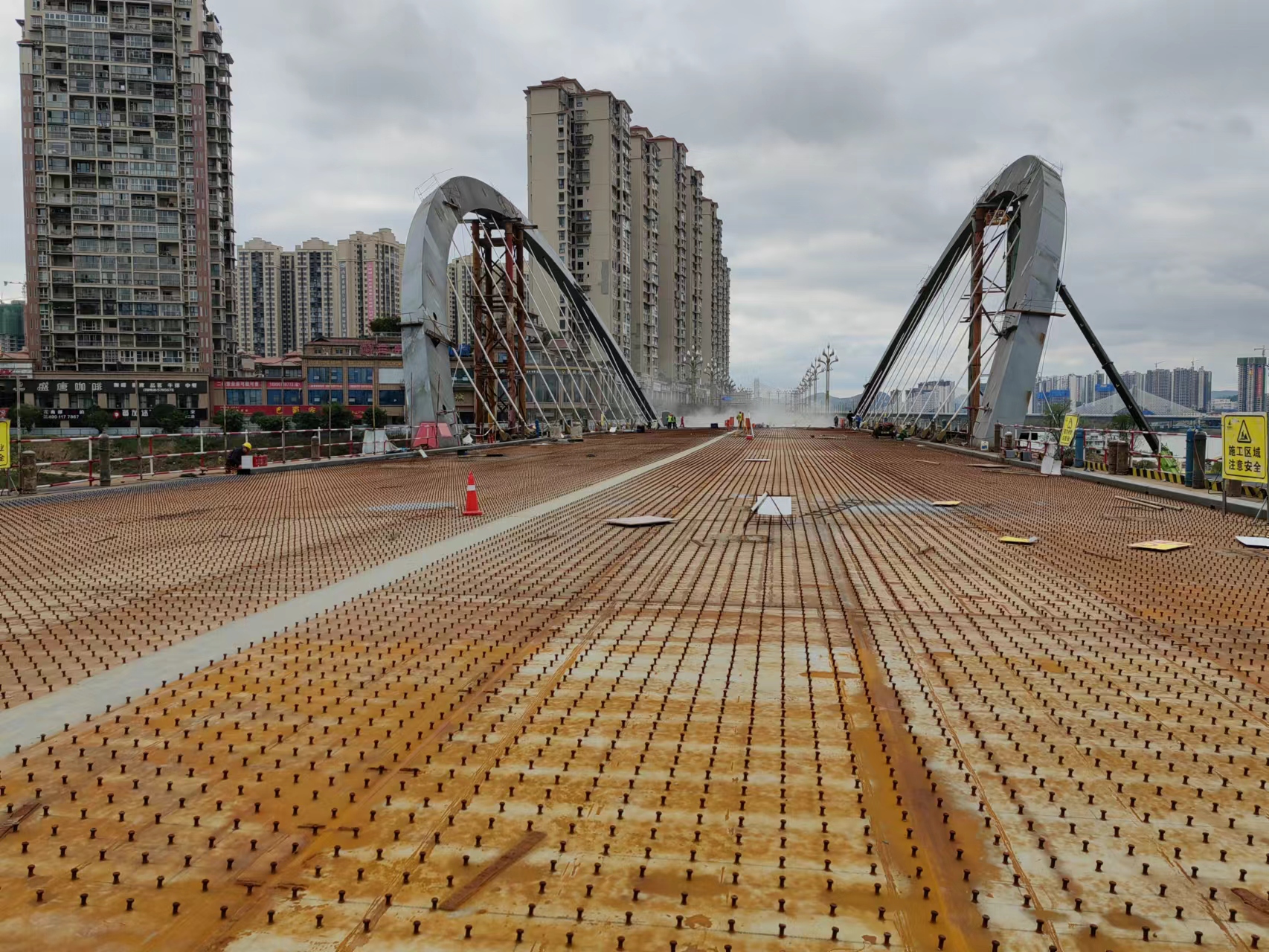 STC超高性能混凝土-凯恒达厂家-强度C120-C160钢纤维桥梁铺装