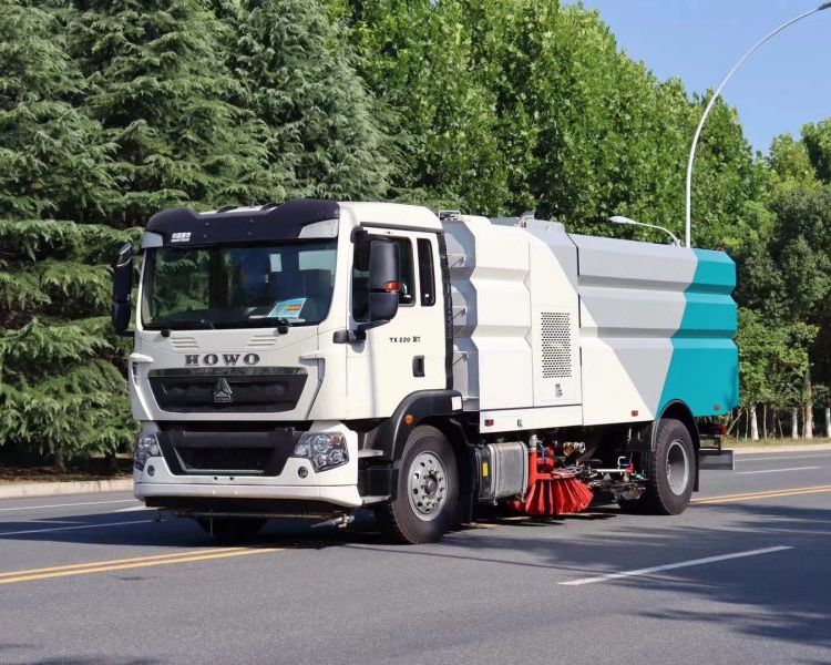 重汽洗扫车 高压冲洗道路清扫一体车 扫路吸尘车