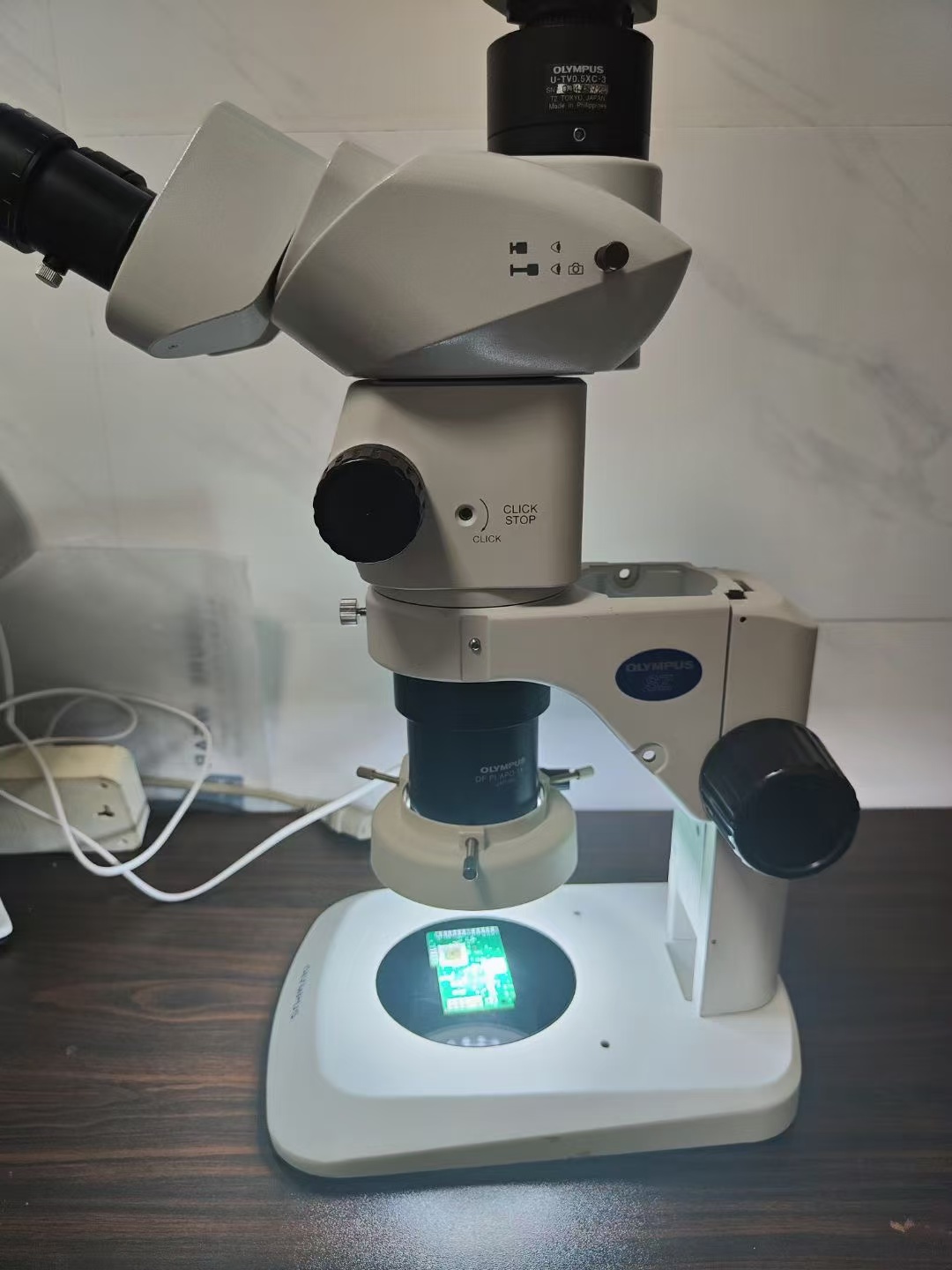 Olympus奥林巴斯SZ61TR三目体视显微镜高清显示 镜头耐用