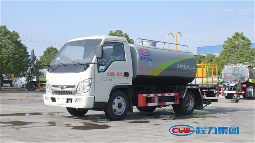 7方洒水车厂家直售 东风小多利卡5方蓝牌绿化喷洒车现车供应