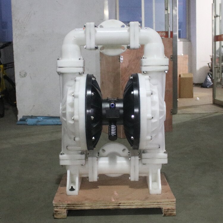 龙洋 QBY-100塑料气动隔膜泵 PP塑料材质 机器不会过热