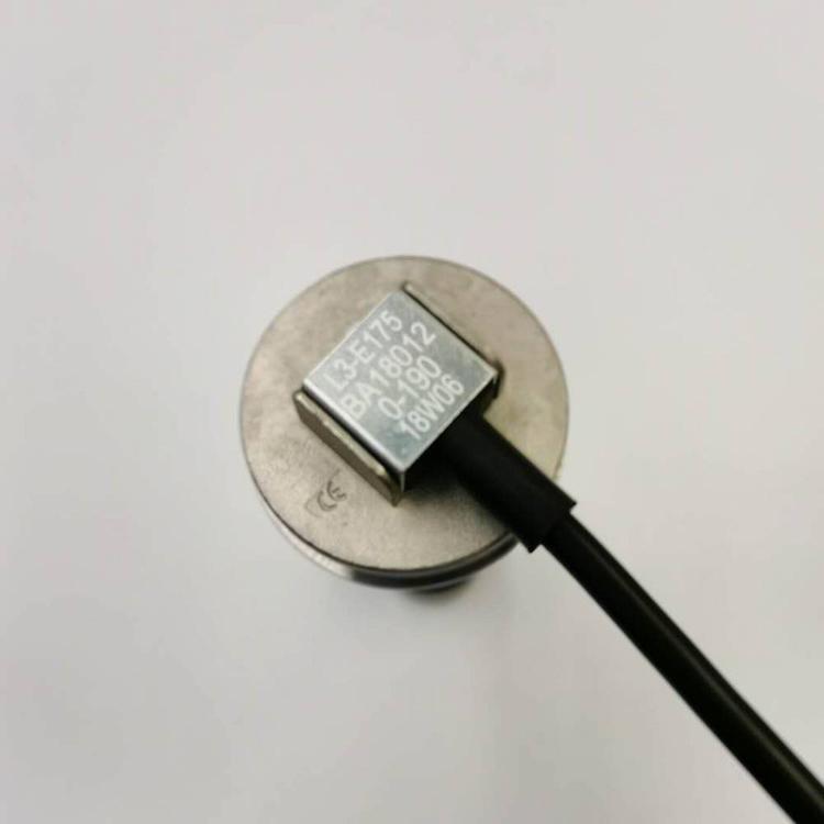 汽车油位传感器安装 工业级油耗感应器定制 高低液位报警开关