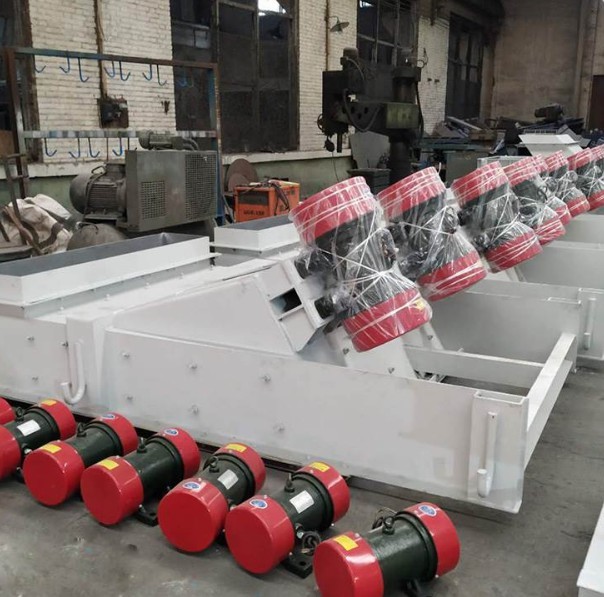 共威振动给料机 矿用石料输送 稳定运行 厂家源头发货