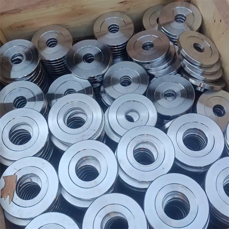 碳钢高压平焊法兰 合金钢对焊法兰盘 现货批发