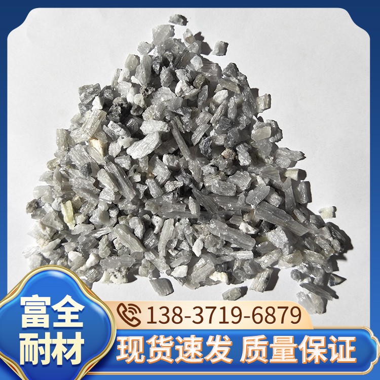 莫来石相大大高于烧结产品，具有良好的耐火性